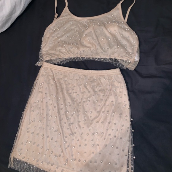 2 piece Fashion Nova Set - Picture 2 of 4